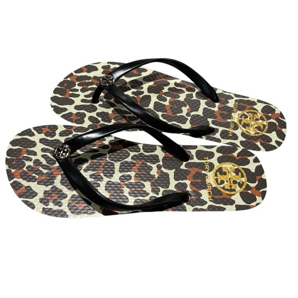 Tory Burch Thin Flip Flop Sandals Animal Leopard PVC/EVA Gold Logo Sz 7 NWOT - Picture 2 of 8